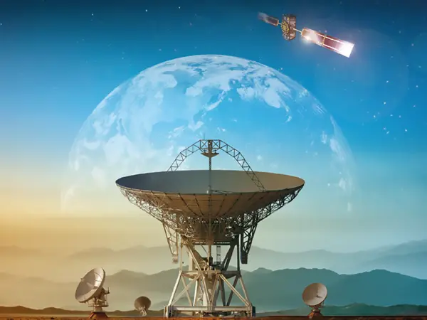 Déantúsaíocht ghairmiúil antennas fuip
